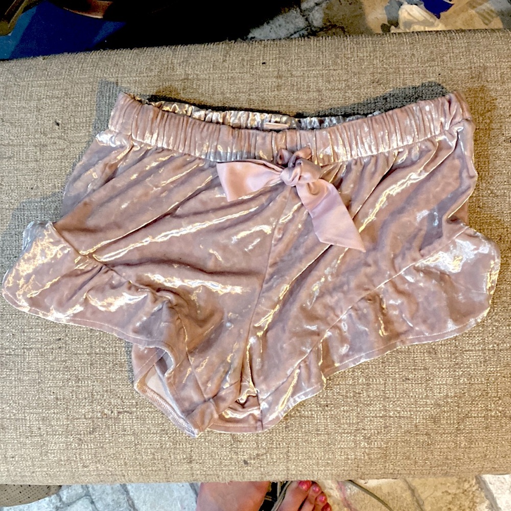 Victoria’s Secret Light Pink Velvet Dolphin Sleep Shorts Size XS